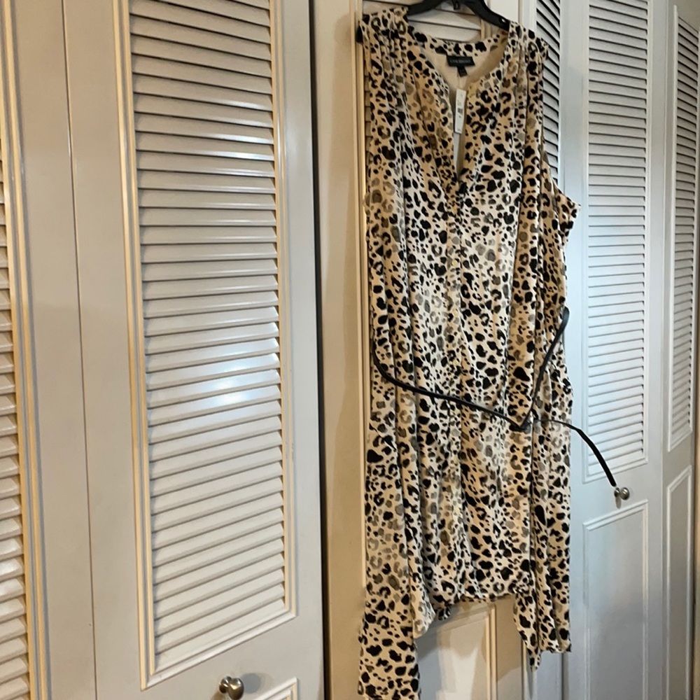 NWT Lane Bryant asymmetrical button front, fully lined, belted shirt dress 26/28